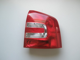 [Obr.: 24321-svetlo-zadne-prave-octavia-ii-combi.jpg]