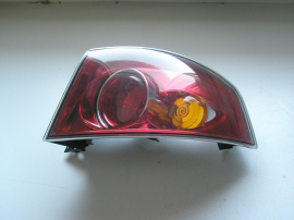 [Obr.: 24324-zadne-svetlo-prave-seat-ibiza-r.2002.jpg]