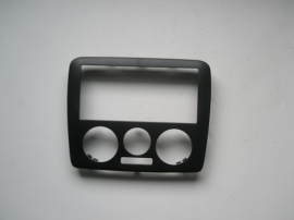 [Obr.: 24356-krytka-stredoveho-panelu-cierna-octavia-ii.jpg]