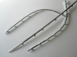 [Obr.: 24367-lista-zadneho-naraznika-chromovana-stredna-uzka-superb.jpg]