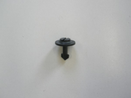 [Obr.: 24429-sponka-krytu-motora-superb.jpg]