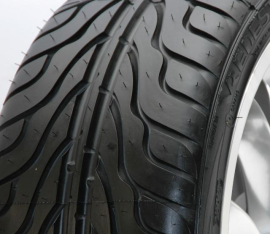 [Obr.: 28804-vredestein-295-30-r22-ultrac-suv-sessanta-xl-103y.jpg]